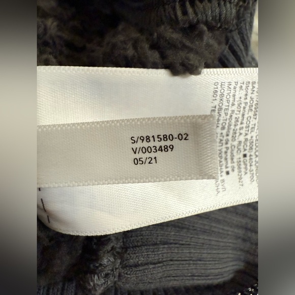 Athleta Women’s Fog Camo Bluff Sherpa Tugga Vest - Size Medium - Picture 8 of 8